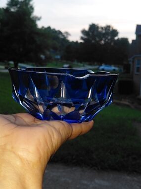 Val Saint Lambert cobalt blue crystal ashtray Signed